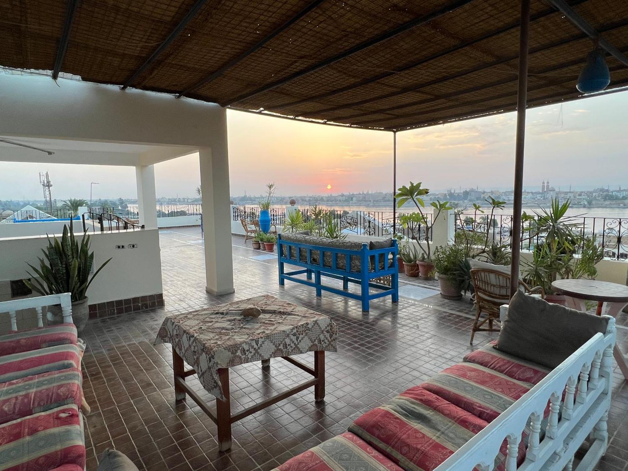 Harmony House Luxor Hotel ภายนอก รูปภาพ